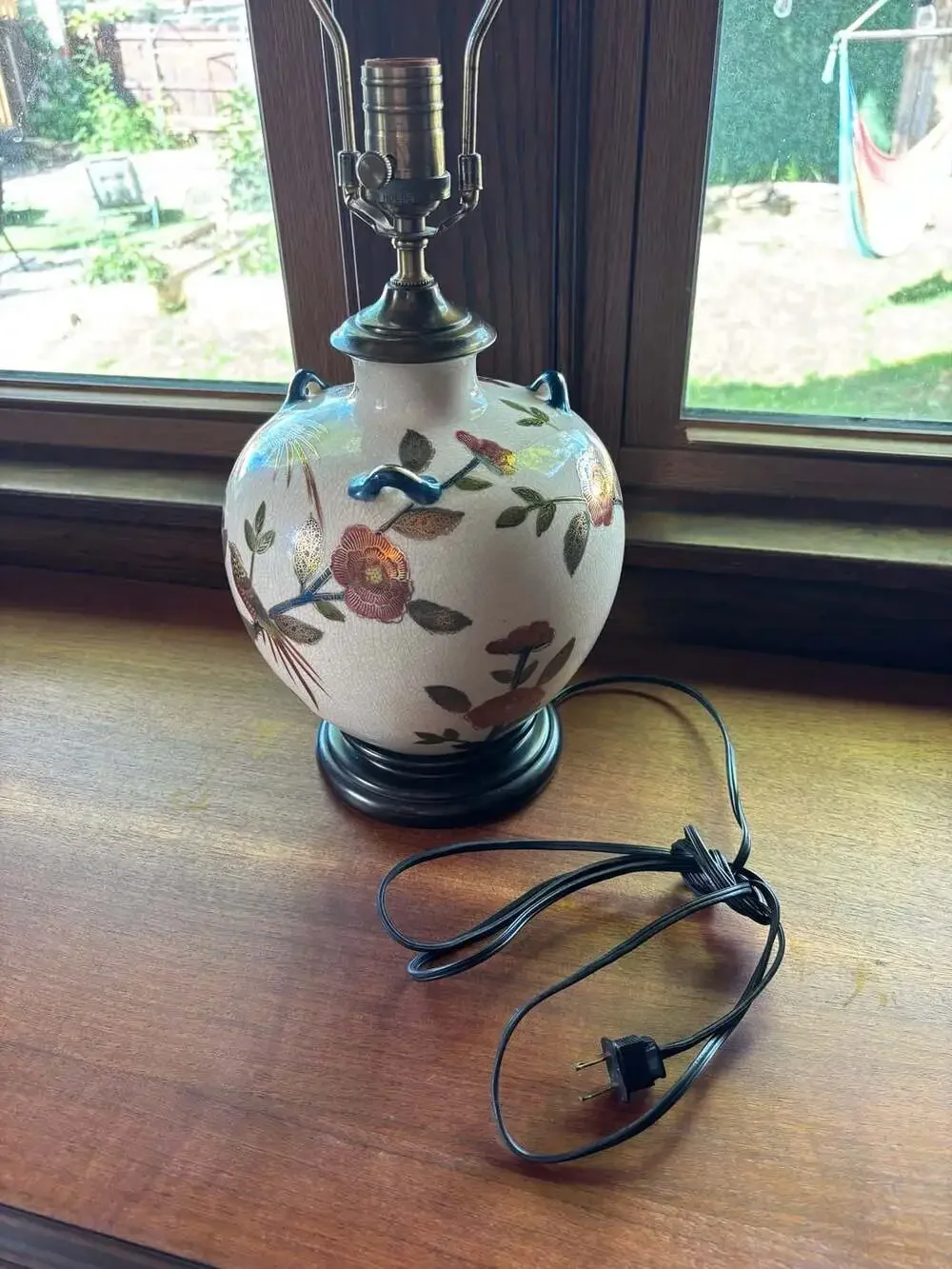 Vintage Chinoiserie Crackle Glaze Ceramic Bird And Floral Table Lamp